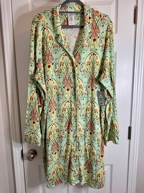 NWT Disney Beauty and the Beast Nightshirt for Women 1X.